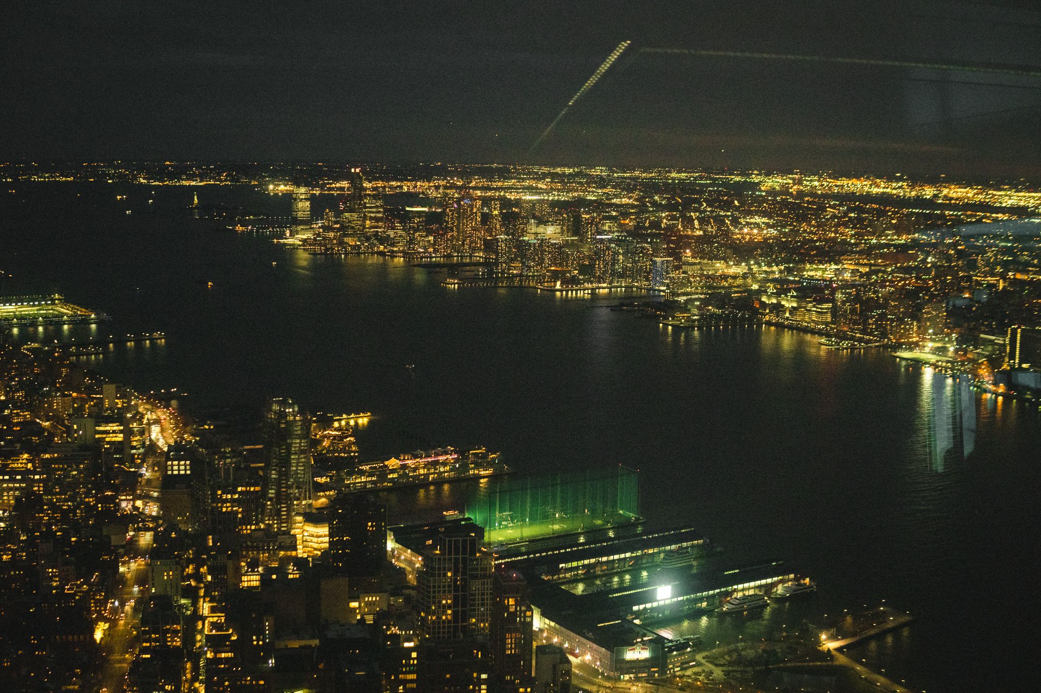 Vista urbana nocturna de Nueva York
